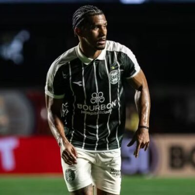 Sport fecha com o volante Fernando Sobral e aguarda exames