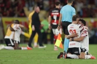 Estudiantes bate Fla e Palmeiras terá revanche pelo tetra da América