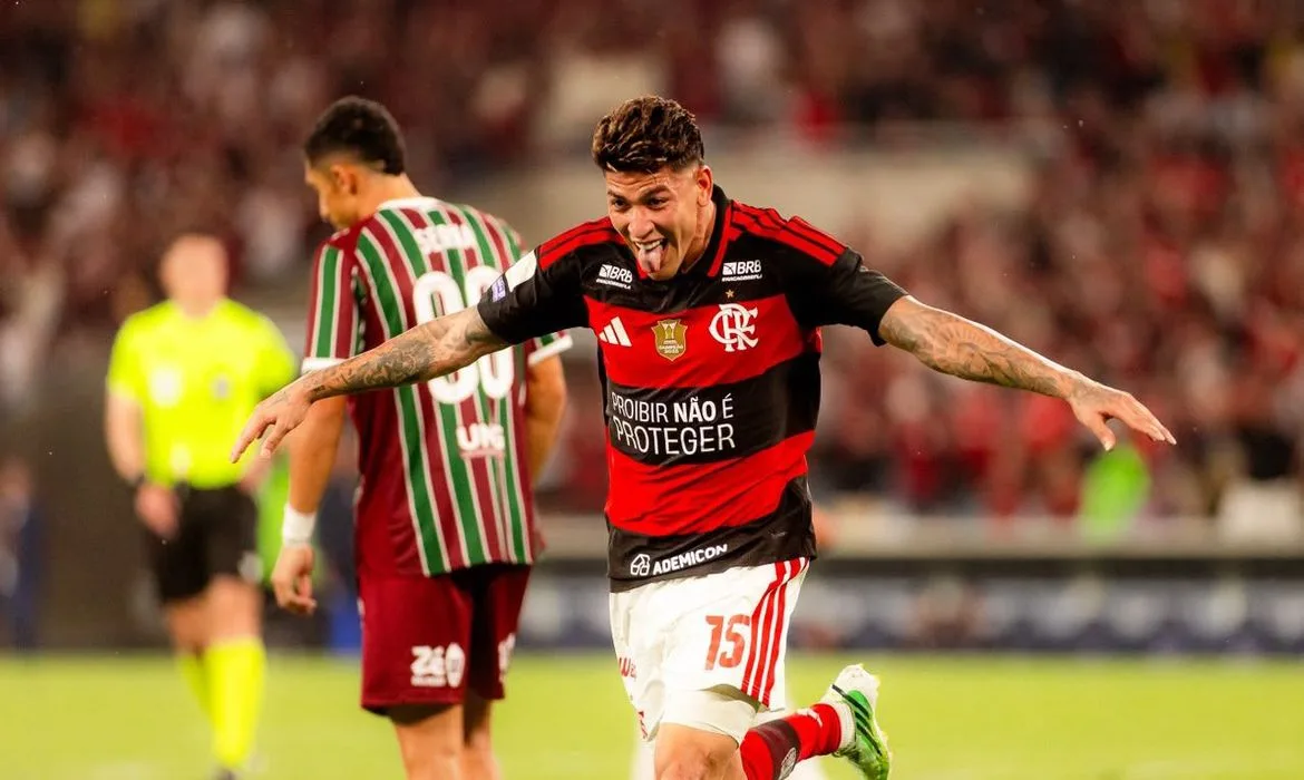 Flamengo mantém a liderança do Brasileirão após rodada de clássicos