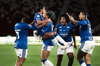 Libertadores Feminina: Cruzeiro resiste à altitude e vence na estreia
