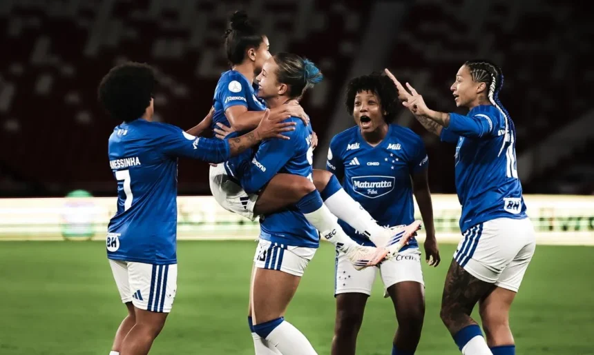 Libertadores Feminina: Cruzeiro resiste à altitude e vence na estreia