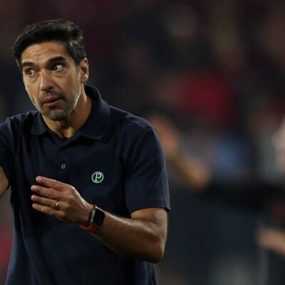 Abel ironiza críticos após vitória do Palmeiras na Arena da Baixada