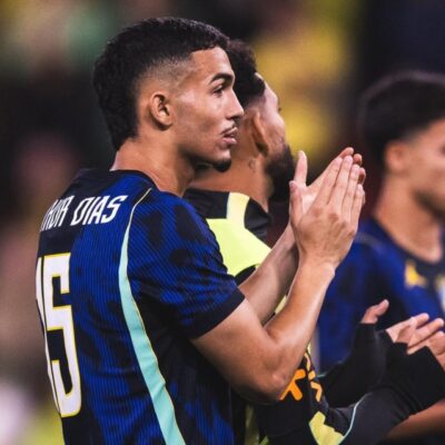 Arthur Dias brilha: de estreia conturbada ao gol e à Seleção