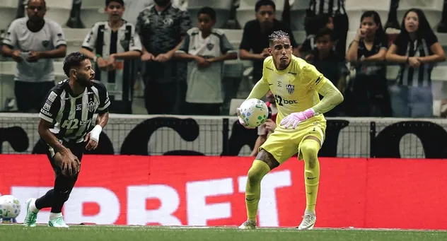 Atlético-MG bate Bragantino 1 a 0; Bernard marca e Delfim brilha