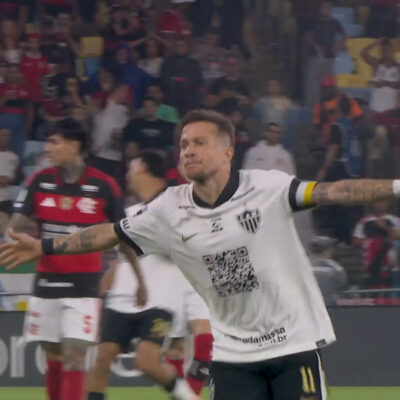 Atlético-MG exibe QR Code do Manto da Massa no Maracanã