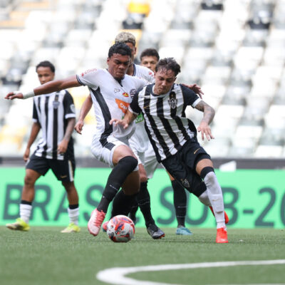 Atlético-MG garante vaga nas oitavas ao vencer Athletic por 2 a 1