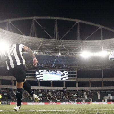 Botafogo planeja ampliar Nilton Santos para 60 mil torcedores