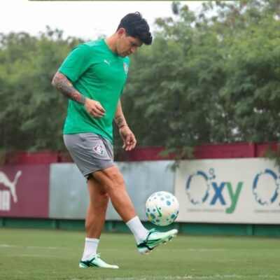 Cano acelera recuperação e treina com bola no CT do Fluminense