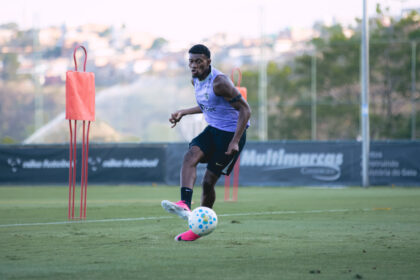 Cassierra tem lesão na coxa e será desfalque do Atlético-MG contra Athletico-PR