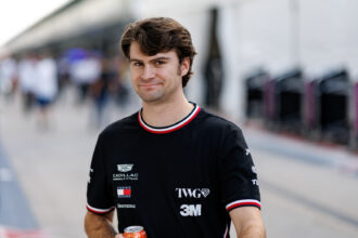 Colton Herta pilota Cadillac em treino livre antes do GP do México