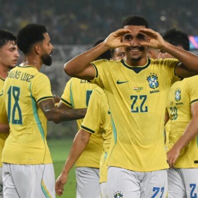 Convocados voltam ao Brasil e reforçam clubes para a próxima rodada