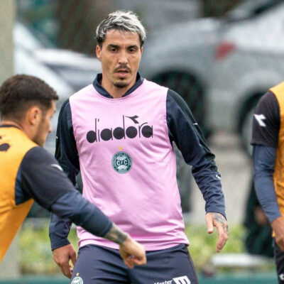 Coritiba agiliza planejamento e tenta renovar Josué para 2027