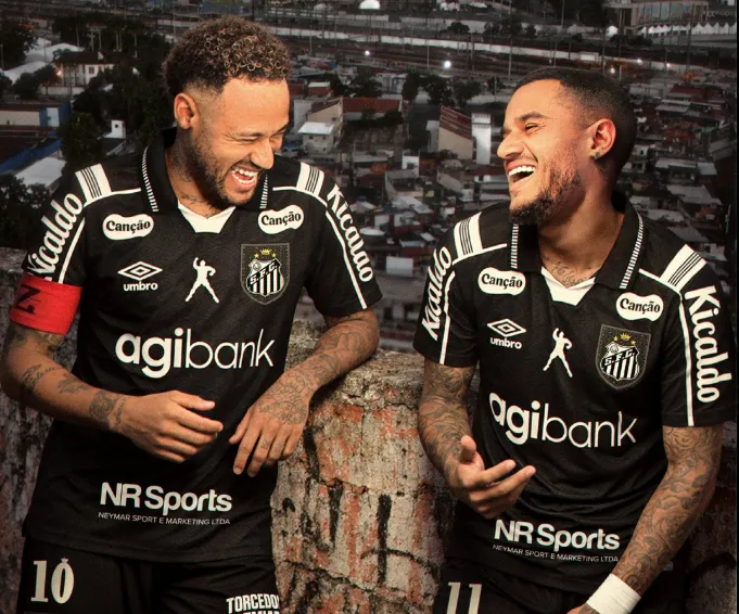 Coutinho marca de cabeça e garante virada do Santos sobre Fluminense