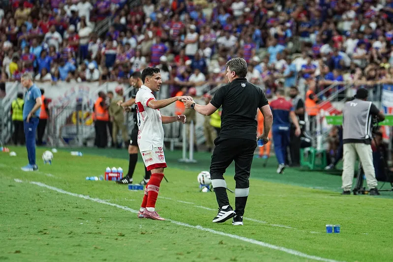 CRB arranca empate e mantém luta por vagas na parte de cima da Série B