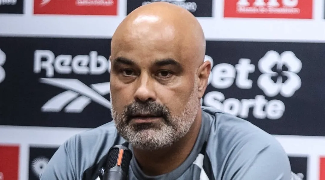 Cristian de Souza conquista prêmio de melhor técnico da Série C