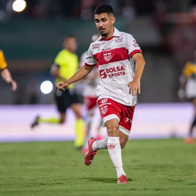 Danielzinho impulsiona CRB rumo ao G-6 com gol e assistência