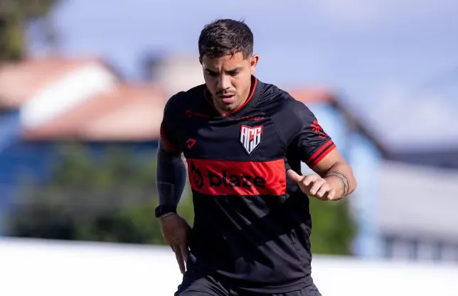 David Terans volta aos treinos e pode enfrentar o Novorizontino