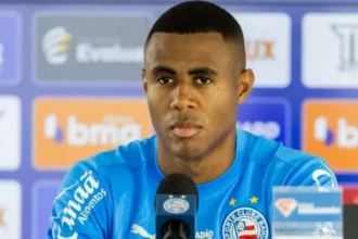 Erick exalta disputa no meio-campo do Bahia e mira duelo com o Palmeiras