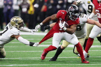 Falcons atropelam Saints: Bijan e Brian Robinson marcam cinco TDs