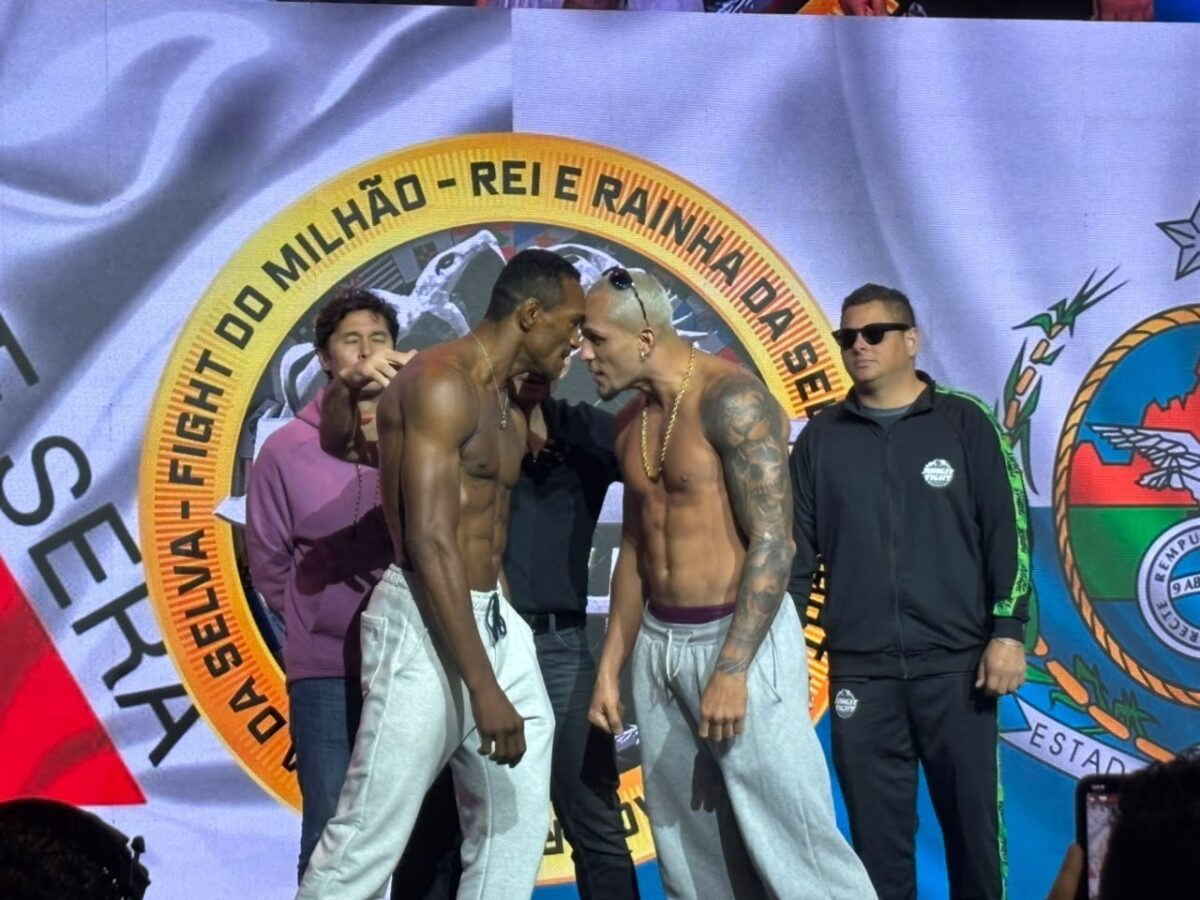 Finalistas batem o peso e trocam encaradas antes do Jungle Fight 156