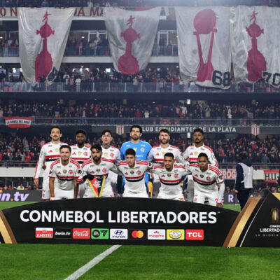 Flamengo enfrenta Estudiantes e pode garantir 5ª final em 8 anos