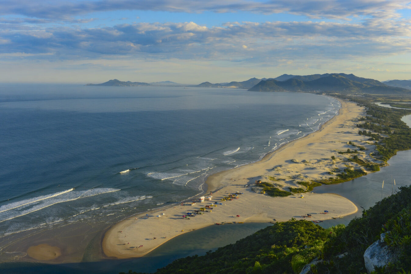 Guarda do Embaú recebe finais do Catarinense e Brasileiro de Surfe 2026
