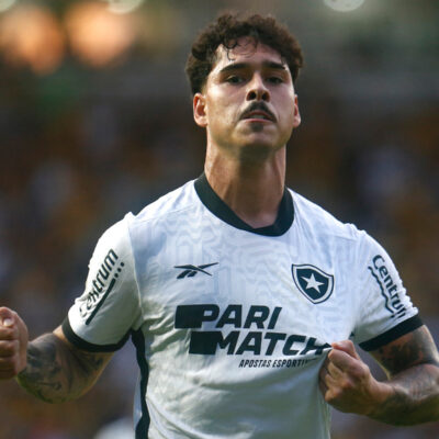 Halter decide com cabeceio, Dynamo vence Seattle e MLS bate recorde
