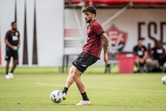 Jair Ventura deve testar quatro atletas após retorno de Lucas Silva