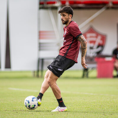Jair Ventura deve testar quatro atletas após retorno de Lucas Silva