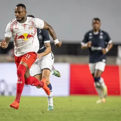 Jajá empata para o Remo; Bragantino evita derrota no Mangueirão