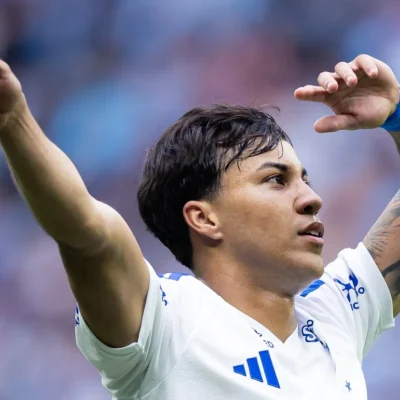 Kaio Jorge brilha e Cruzeiro supera Grêmio por 4 a 2