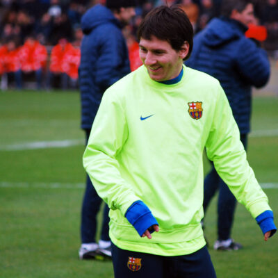 La Masia quase descartou Messi por ‘ser baixinho’ em relatórios de 2000