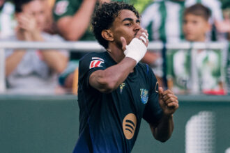 Lamine Yamal fatura terceiro Kopa consecutivo e brilha na seleção