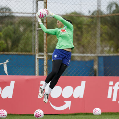 Lorena comemora indicação à Bola de Ouro e mira conquista histórica