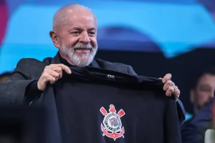 Lula provoca Palmeiras ao defender proibição de apostas em entrevista