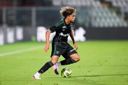 Mezian Mesloub, 16, agita mercado; Portugal e Champions de olho