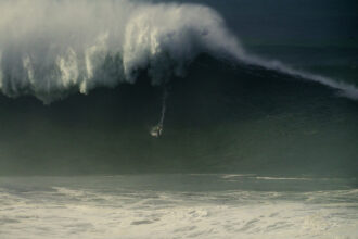 Michelle des Bouillons pede ao Guinness confirmar onda estimada em 24,99 m