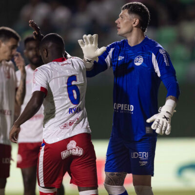Náutico segura 0 a 0 com Goiás e mantém chances contra o rebaixamento
