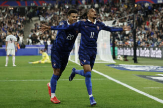 Olise brilha e França vira sobre Bélgica; Zidane elogia reação