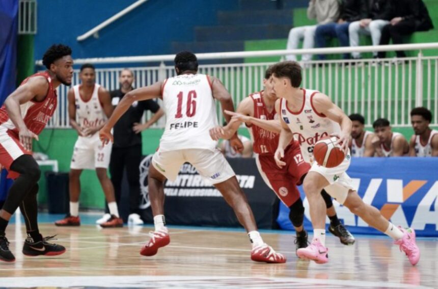Paulistano vira no terceiro quarto e vence Pato Basquete por 80 a 74