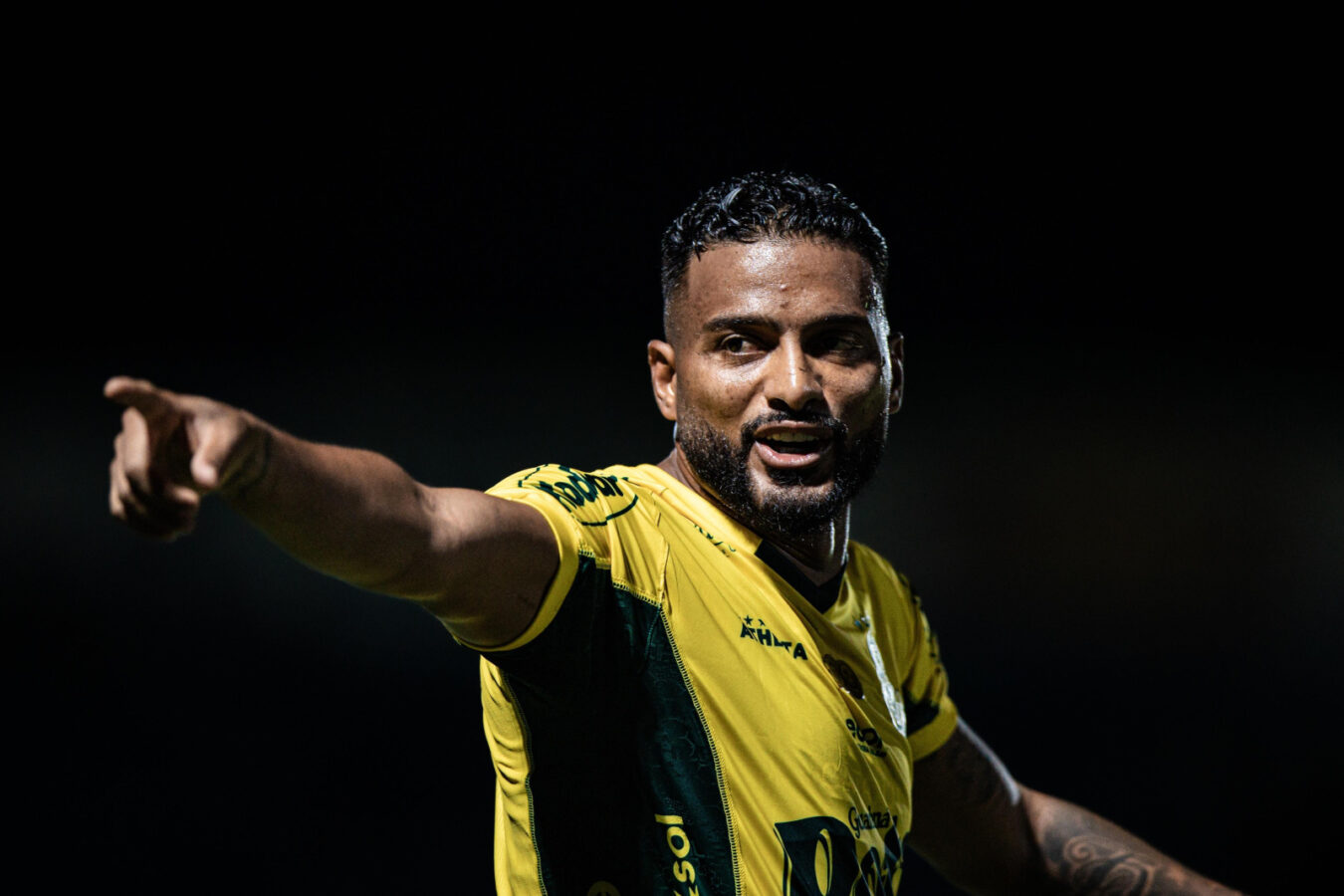 Reinaldo busca 100ª participação na Série A contra o São Paulo