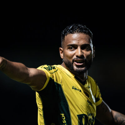 Reinaldo busca 100ª participação na Série A contra o São Paulo