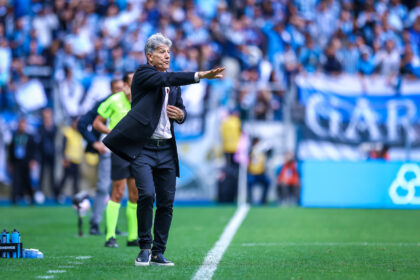 Renato acusa diretoria pela montagem do Grêmio e cita atleta 9 kg acima