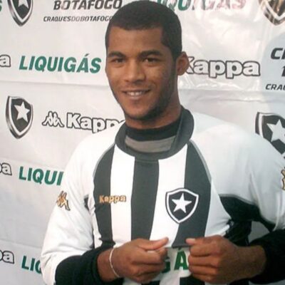 Renato Silva, tocantinense, tricampeão da Copa do Brasil por três clubes