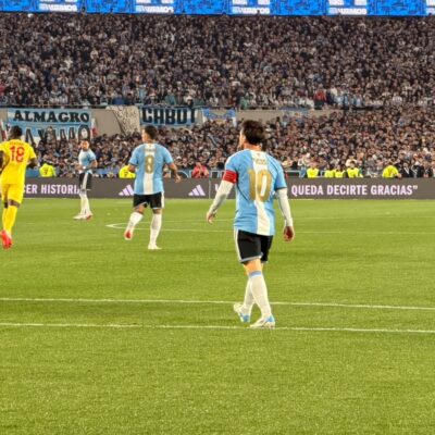 Rohr denuncia que segurança impediu Benin de cumprimentar Messi
