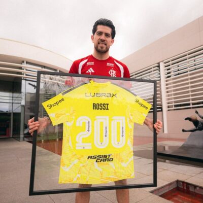 Rossi faz 200º jogo, entra no Top 10 e mantém invencibilidade sobre o Vasco