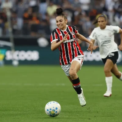 São Paulo busca título no Morumbi; Corinthians tenta virada