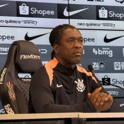 Seedorf confirma possibilidade de retorno de Memphis contra o São Paulo