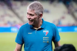 Sport enfrenta Fortaleza na Ilha do Retiro em duelo direto pela vaga