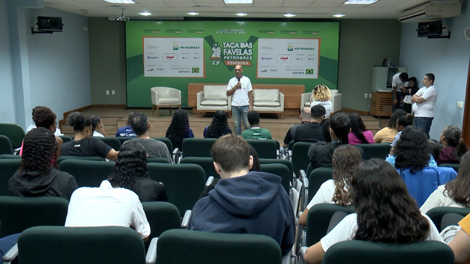 Taça das Favelas Feminina-ES sorteia grupos e lança ações contra violência